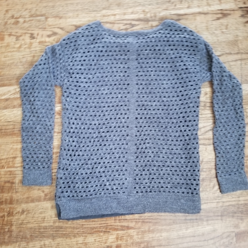 Outback Red Pull Over - Picture 4 of 4